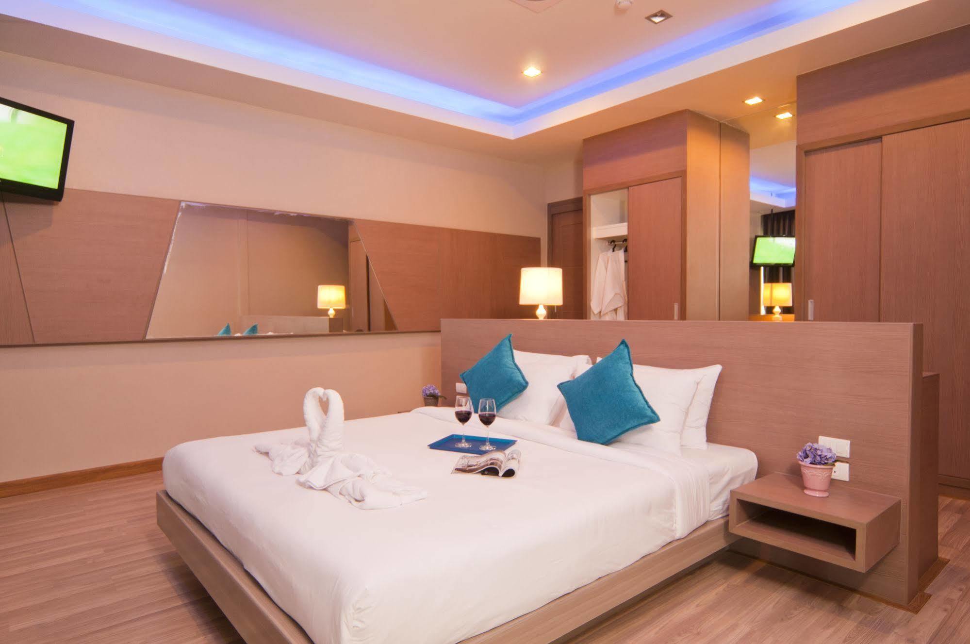 Ratana Platinum Resort Kamala Kültér fotó